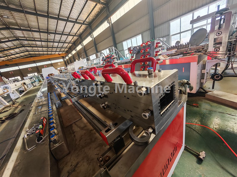 Экструзійная лінія дзвярной рамы WPC для канчатковай вытворчасці індыйскіх заказчыкаў