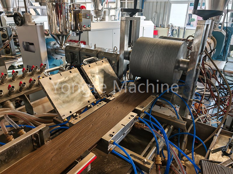 WPC насціл у Інтэрнэце 3D -машыны для рэльефу