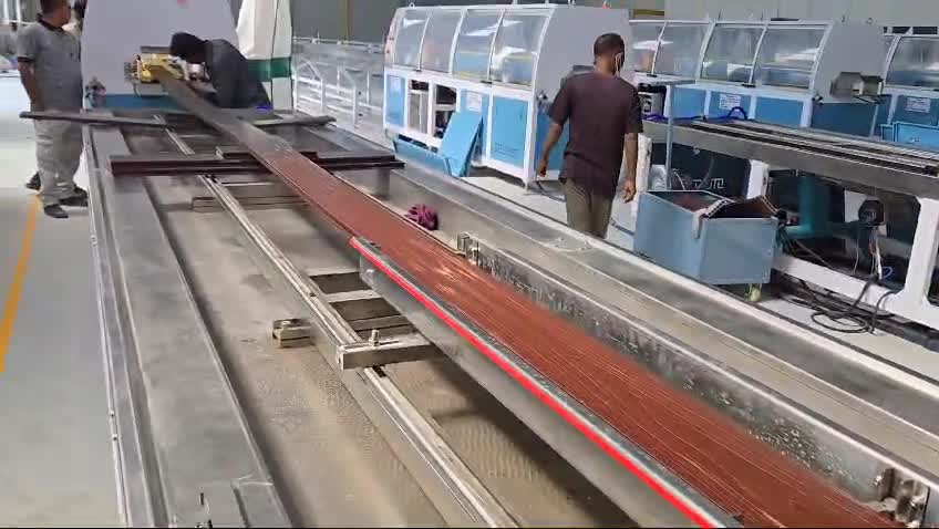 Наша абсталяванне WPC Yongte было паспяхова ўсталявана і адладка на заводзе індыйскага кліента