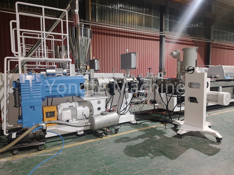 Co-Extrusion WPC Decking Machine Machine